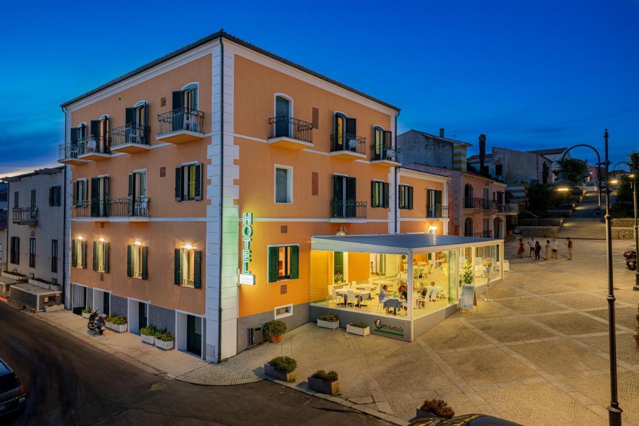 Hotel Marinaro ซานตา เตเรซา กัลลูรา ภายนอก รูปภาพ