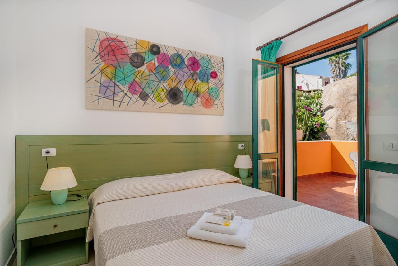 Hotel Marinaro ซานตา เตเรซา กัลลูรา ภายนอก รูปภาพ