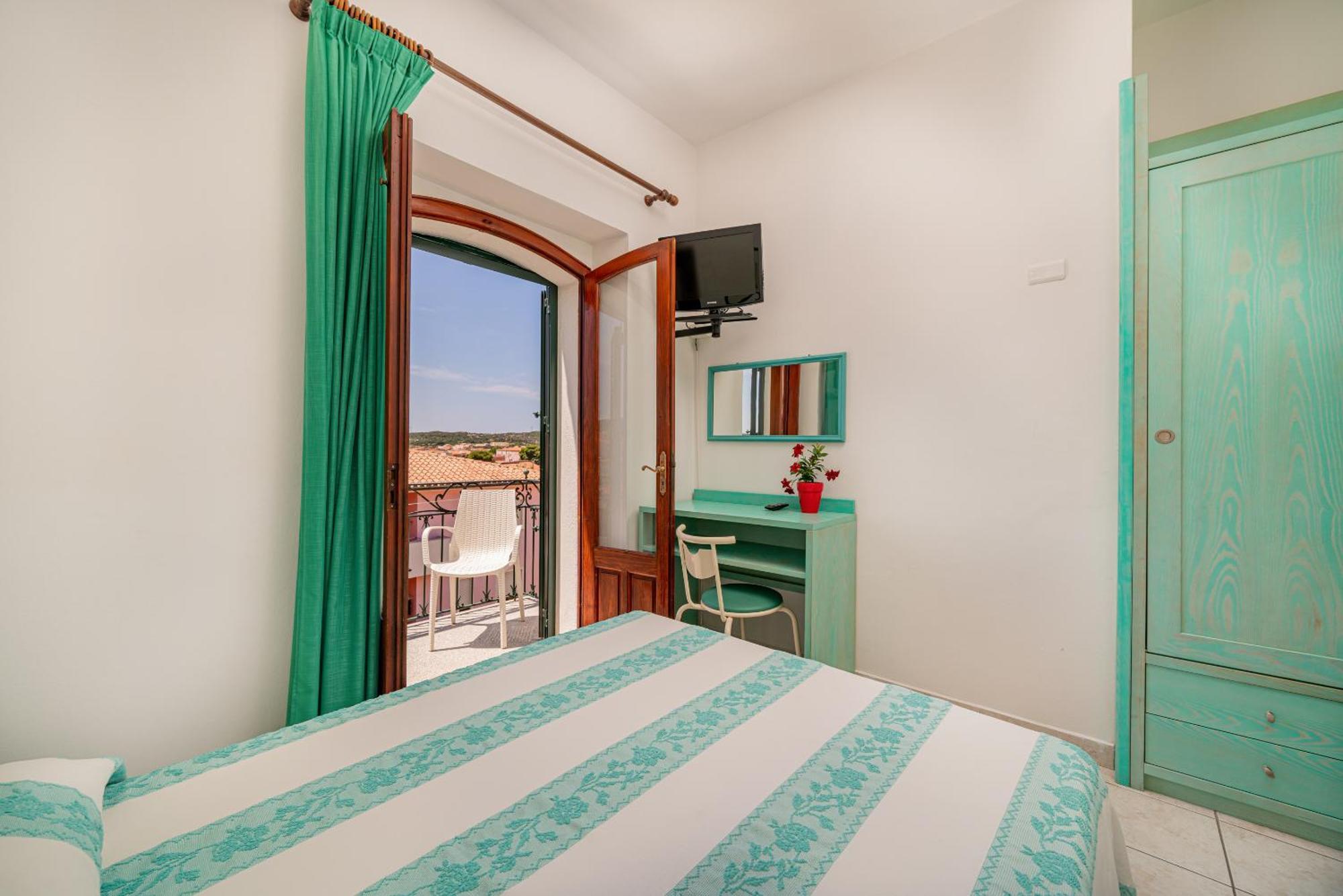 Hotel Marinaro ซานตา เตเรซา กัลลูรา ภายนอก รูปภาพ
