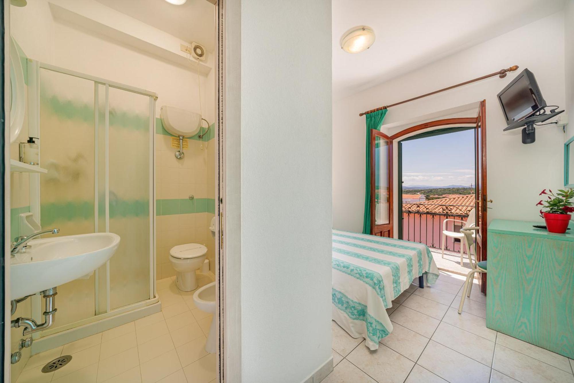 Hotel Marinaro ซานตา เตเรซา กัลลูรา ภายนอก รูปภาพ